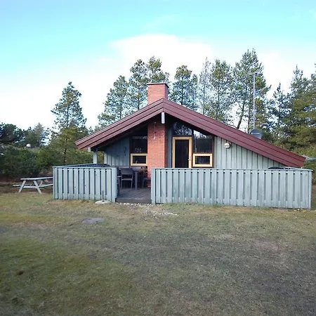 Three-bedroom Holiday Sandtoften 01 Дом отдыха
